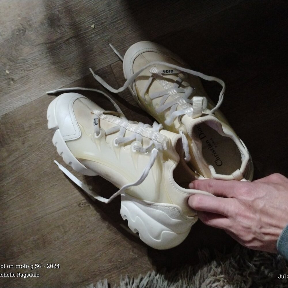 Shoes - Picture 10 of 10